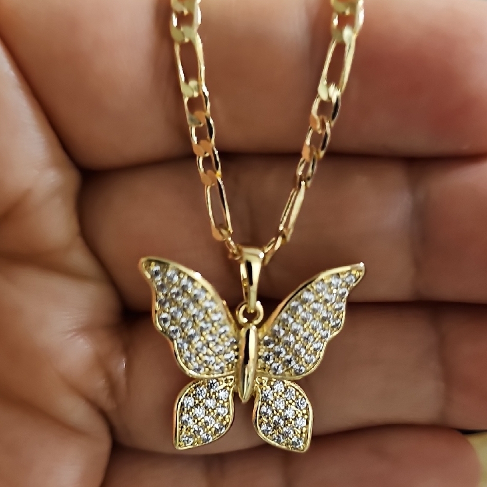 Gold Butterfly Pendant Necklace